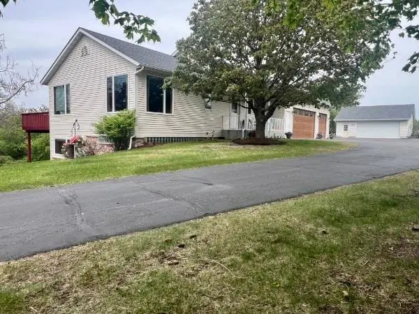 765 Oriole Lane, Hudson, WI 54016