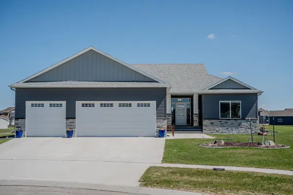 5594 43rd Street S, Fargo, ND 58104
