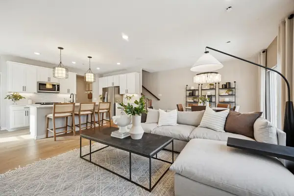 9324 Larimar Trail, Eden Prairie, MN 55347