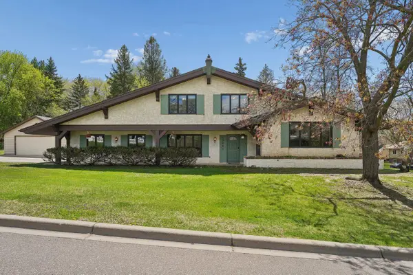 15221 Crestview Lane, Minnetonka, MN 55345