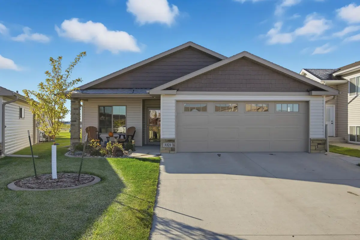 3321 Maple Leaf Loop S, Fargo, ND 58104 - #1