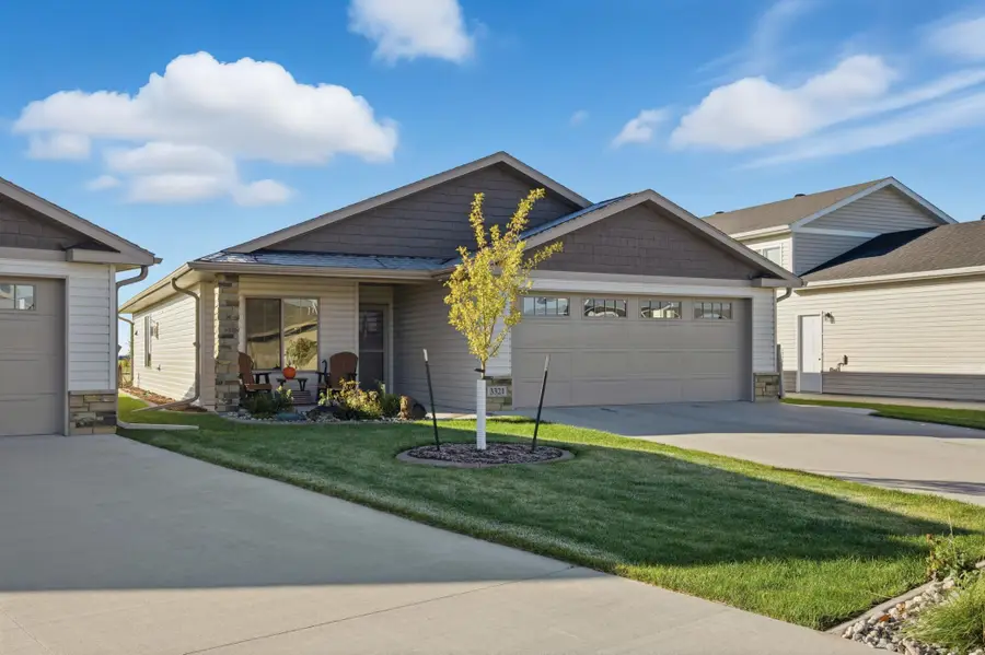 3321 Maple Leaf Loop S, Fargo, ND 58104 - #2