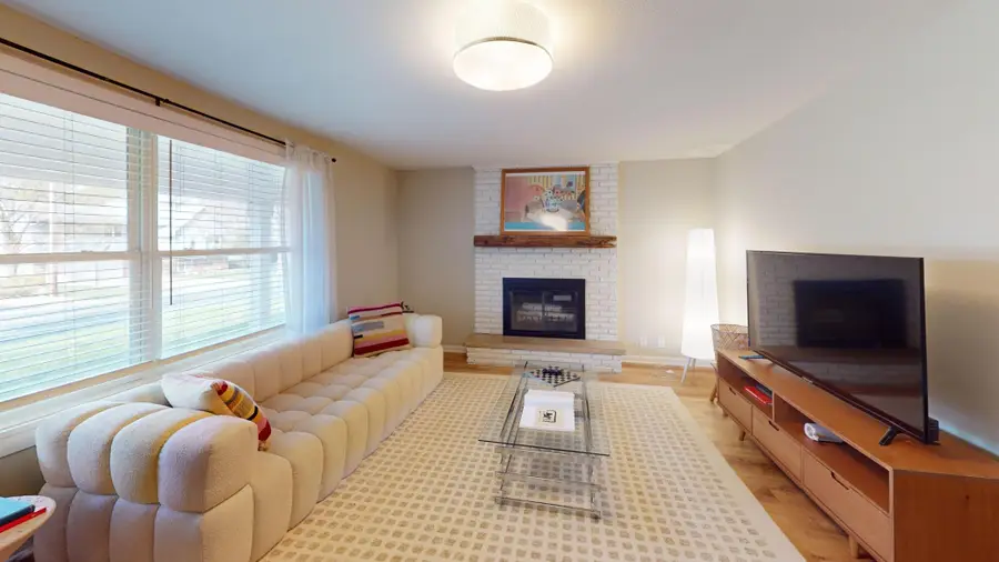 1046 Brooks Avenue W, Saint Paul, MN 55113 - #3