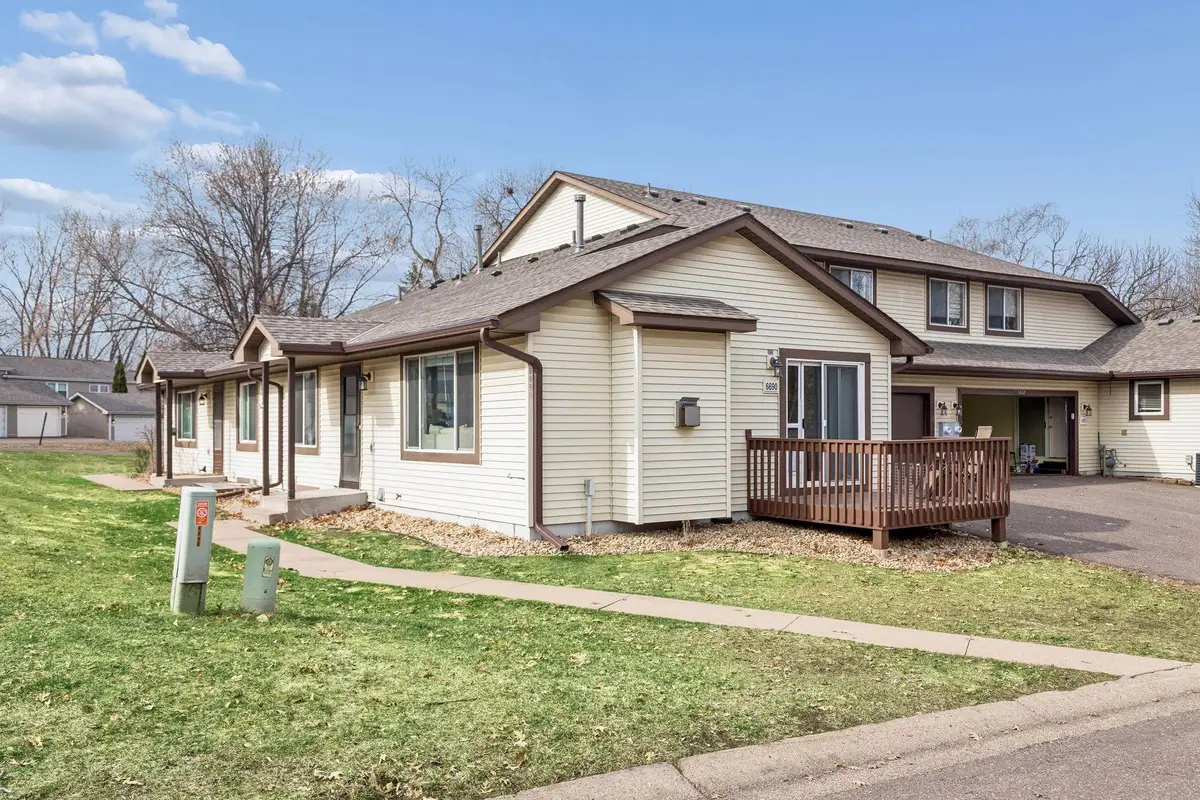 6690 Gretchen Court N, Oakdale, MN 55128 - #1