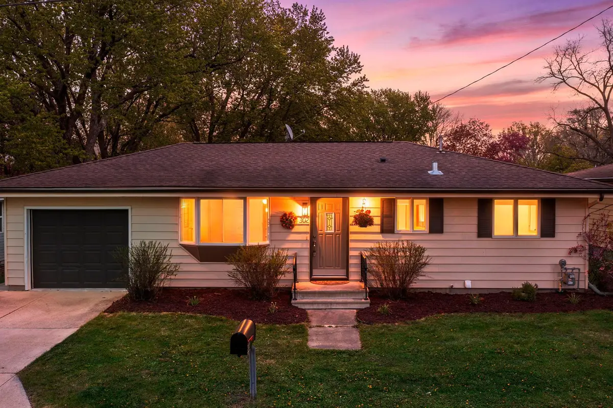 302 5th Avenue Nw, Dodge Center, MN 55927 - #1