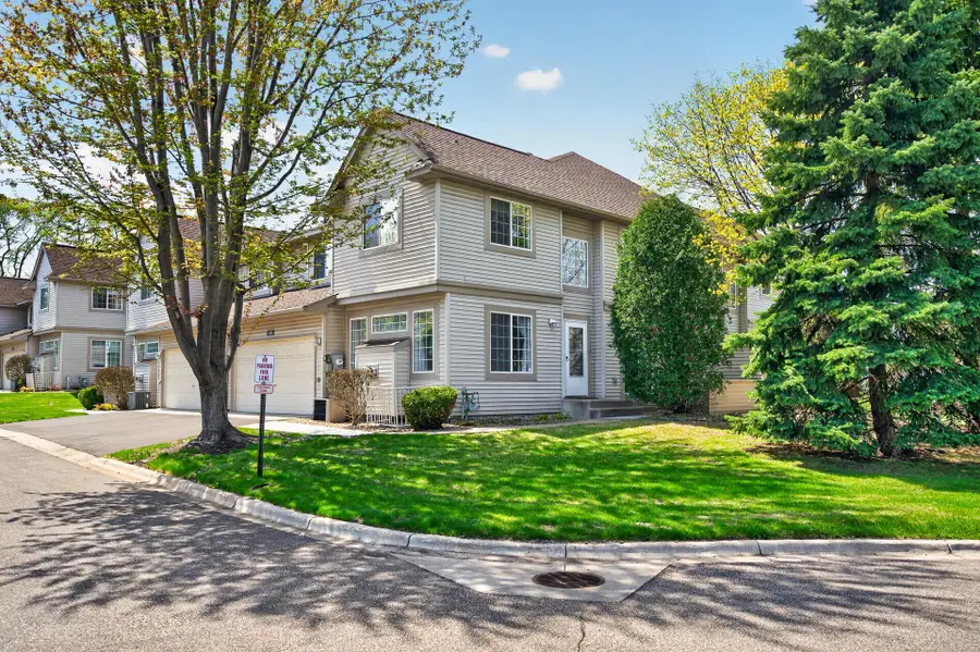 1088 Lovell Avenue W, Roseville, MN 55113 - #2