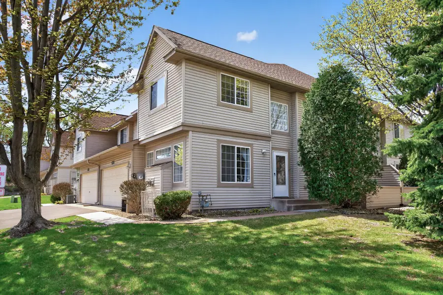 1088 Lovell Avenue W, Roseville, MN 55113 - #3