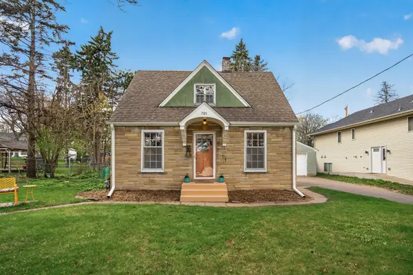 721 Parkway Drive, Saint Paul, MN 55106