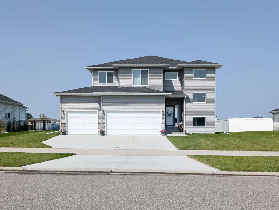 2828 12th Street W, West Fargo, ND 58078 - #3