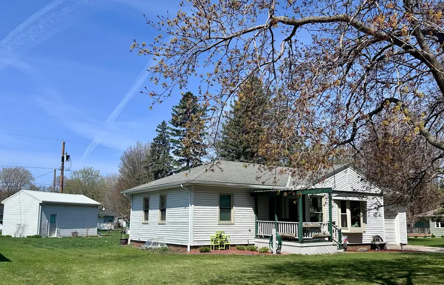 2934 Oak Avenue, Slayton, MN 56172 - #2