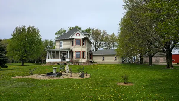 6321 County 11 Boulevard, Kenyon, MN 55946
