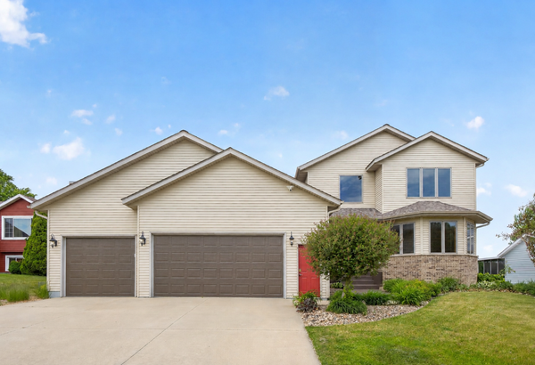 1011 Golfers Ct Se, Rochester, MN 55904