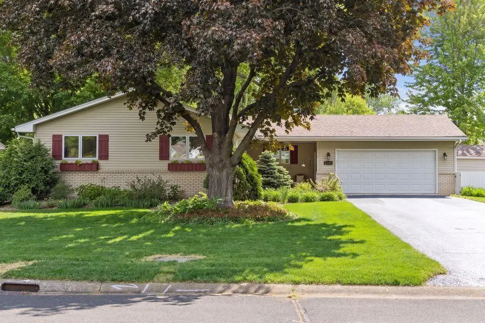 2124 Pleasant View Drive, New Brighton, MN 55112 - #1