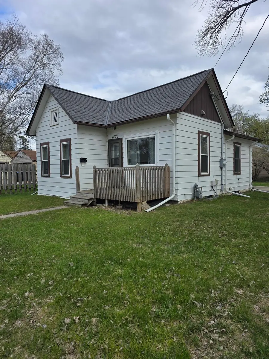 1426 13th Avenue S, Fargo, ND 58103 - #3