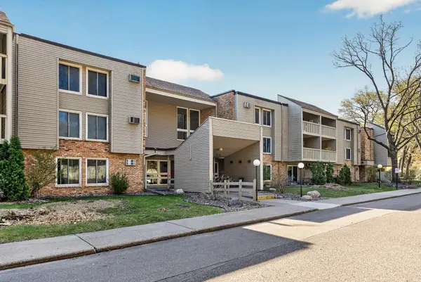 4045 Hodgson Road #211, Shoreview, MN 55126
