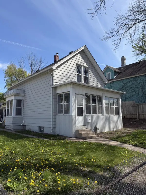 879 Conway Street, Saint Paul, MN 55106