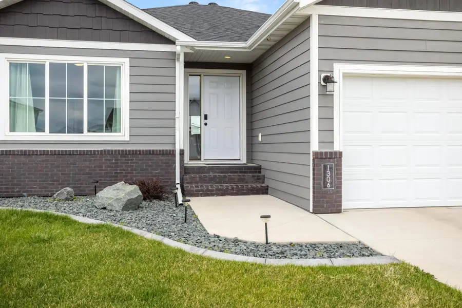 1306 22nd Avenue W, West Fargo, ND 58078 - #2