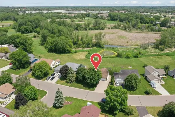 5461 Golfview Avenue N, Oakdale, MN 55128