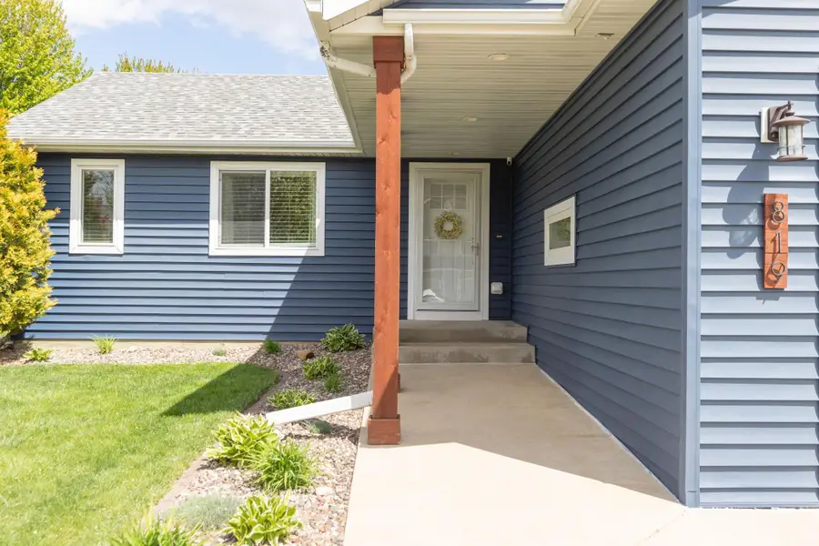 819 3rd Street Ne, Byron, MN 55920 - #3