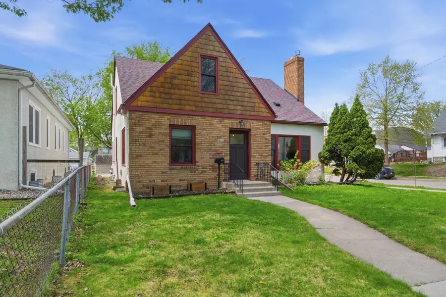 2748 NE Ulysses Street Ne, Minneapolis, MN 55418 - #2