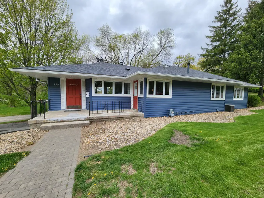 1301 Circle Avenue, Albert Lea, MN 56007 - #2