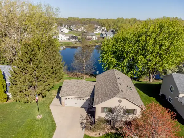 1372 Granite Lane N, Oakdale, MN 55128