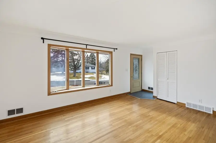 303 Roma Avenue, Roseville, MN 55113 - #3
