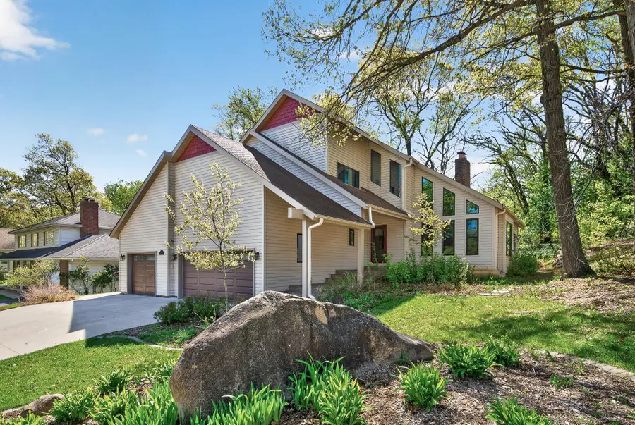 8750 Hunters Way, Apple Valley, MN 55124 - #2