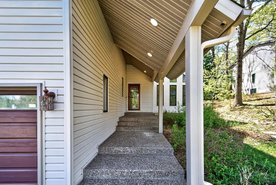 8750 Hunters Way, Apple Valley, MN 55124 - #3