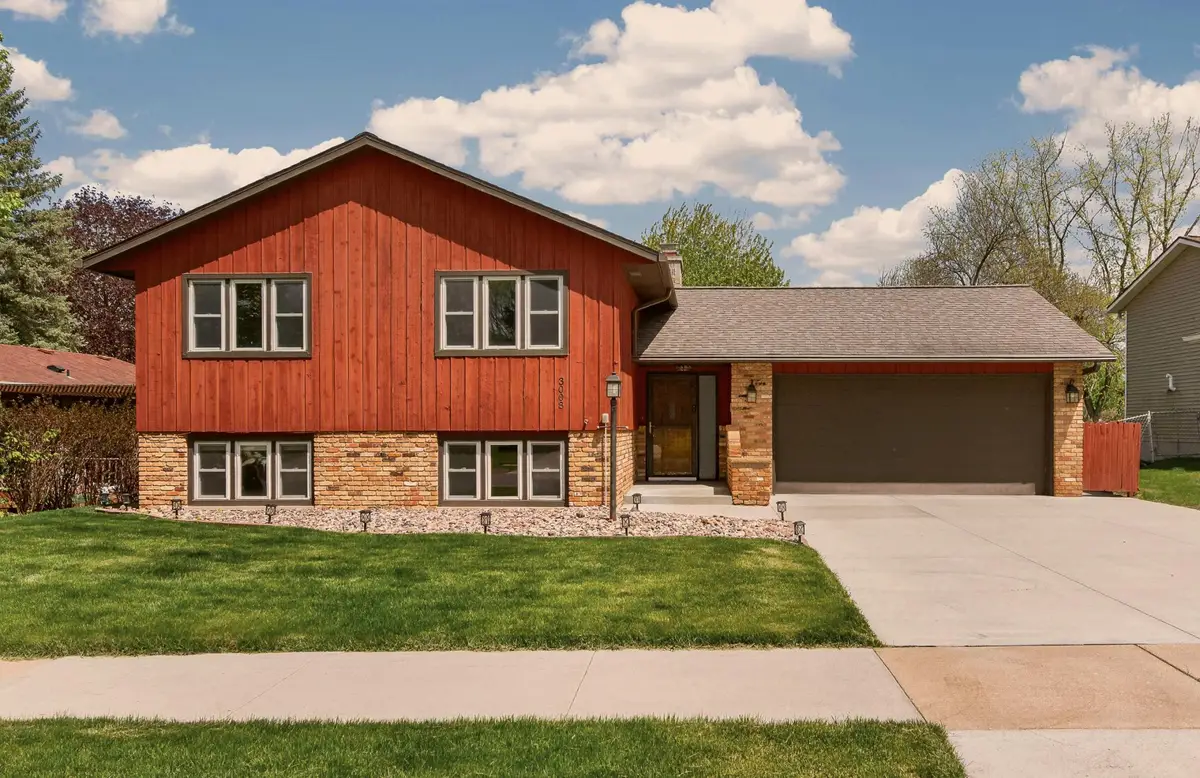 3008 5th Avenue Nw, Rochester, MN 55901 - #1