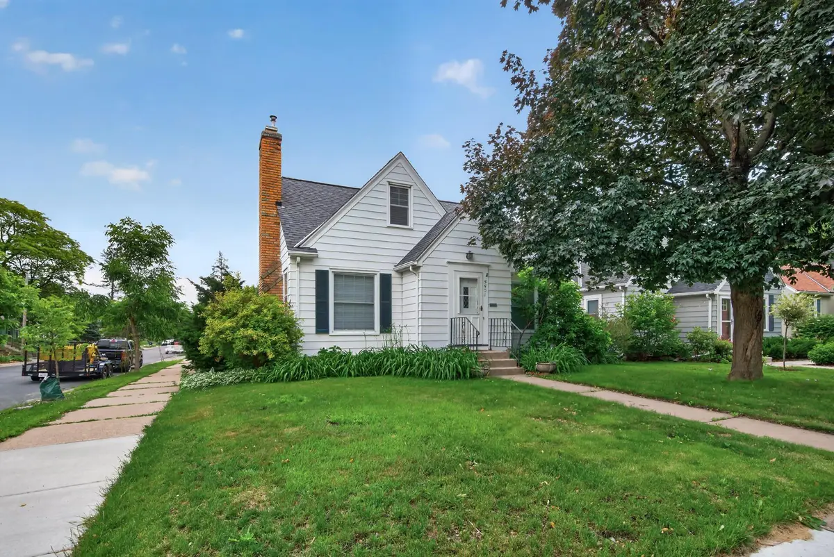 5501 40th Avenue S, Minneapolis, MN 55417 - #1