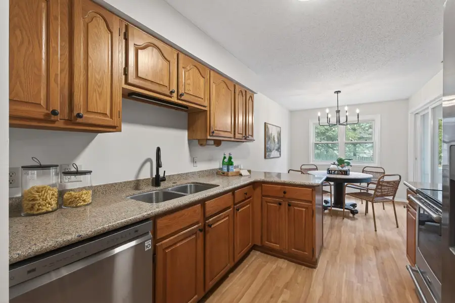 3618 Gershwin Lane N, Oakdale, MN 55128 - #3
