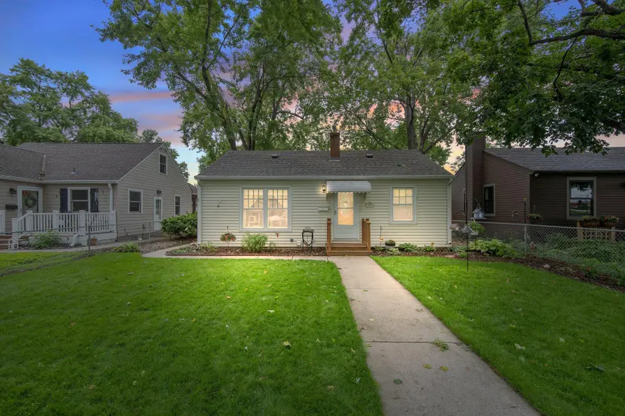 14 Jackson Avenue S, Hopkins, MN 55343 - #2