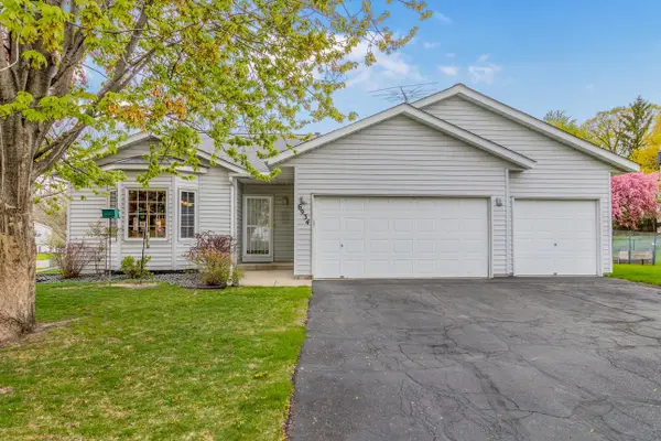6934 4th Street Court N, Oakdale, MN 55128
