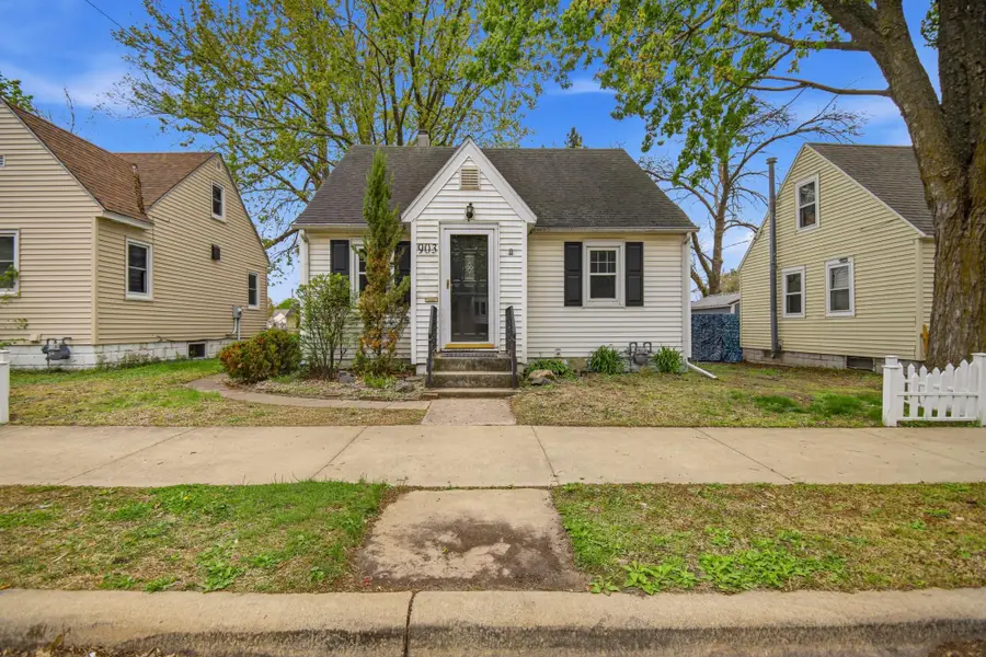 903 11th Avenue Sw, Austin, MN 55912 - #3