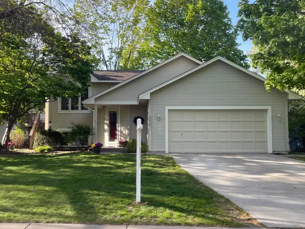 9656 Parkside Trail, Champlin, MN 55316