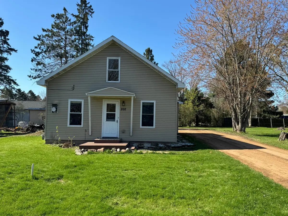 202 1st Street Nw, Hinckley, MN 55037 - #1
