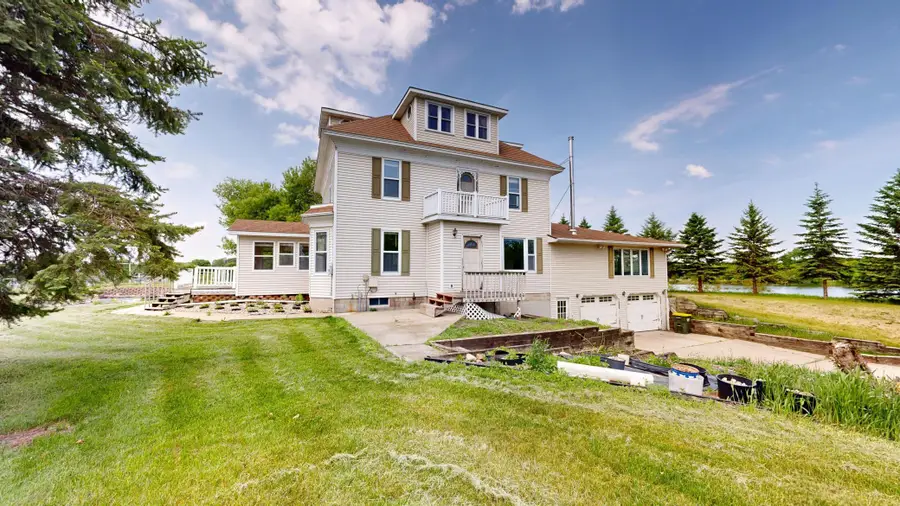 411 60th Avenue Ne, Willmar, MN 56201 - #2