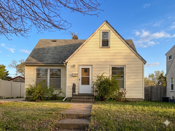 1119 Kingsford Street, Saint Paul, MN 55106
