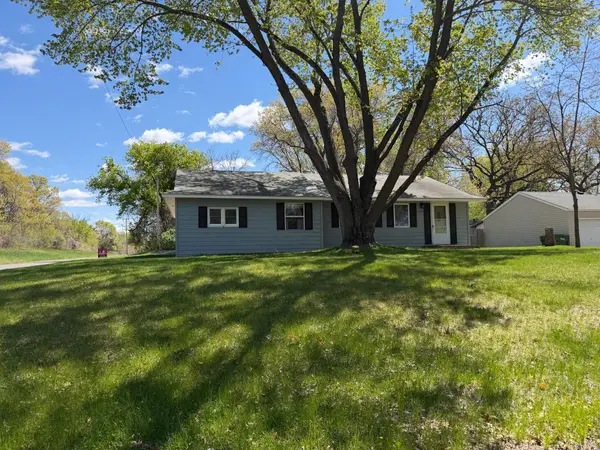 11043 5th Street Ne, Blaine, MN 55434