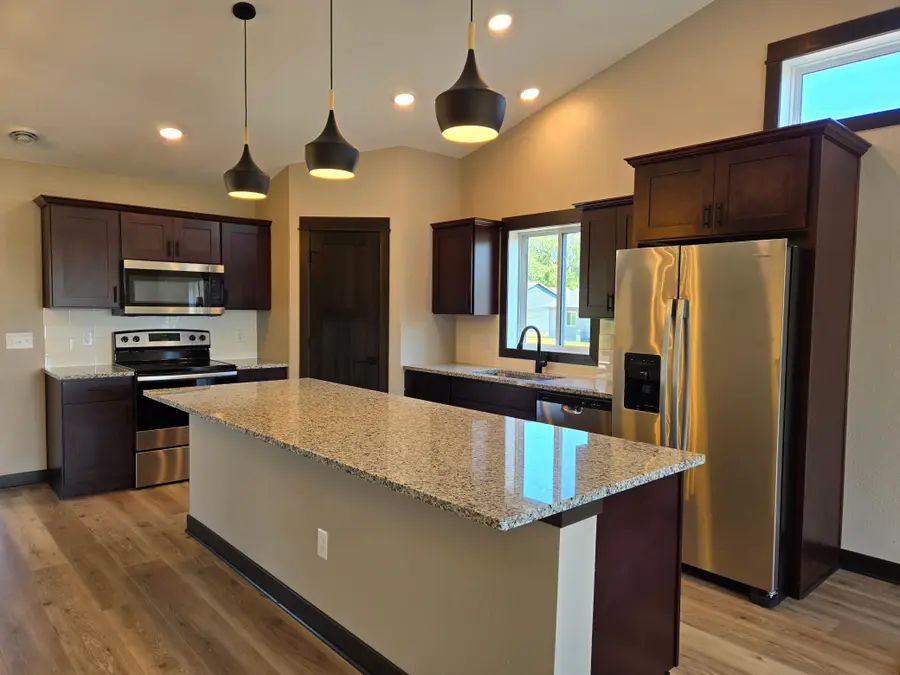 1381 Cullen Street, Saint Peter, MN 56082 - #3