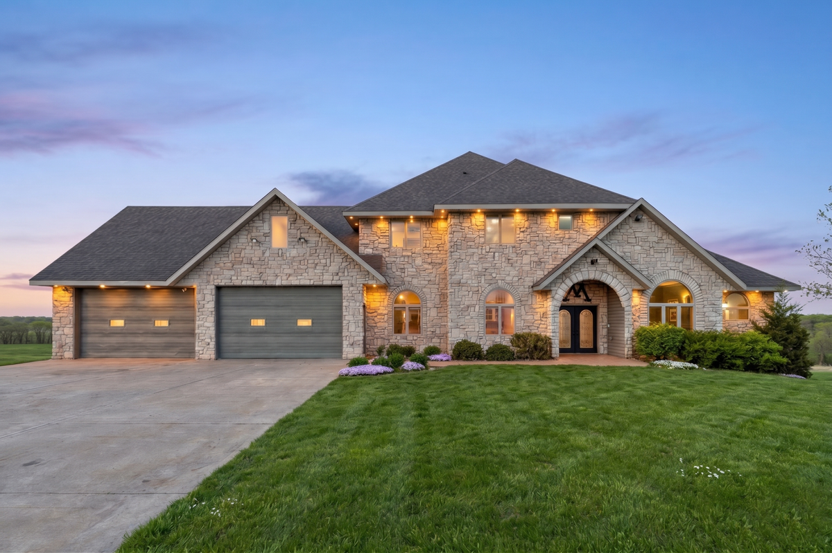 20951 Prairie Hills Lane, Prior Lake, MN 55372 - #1