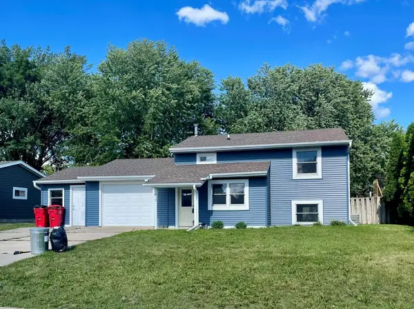 710 3rd Avenue Se, Stewartville, MN 55976