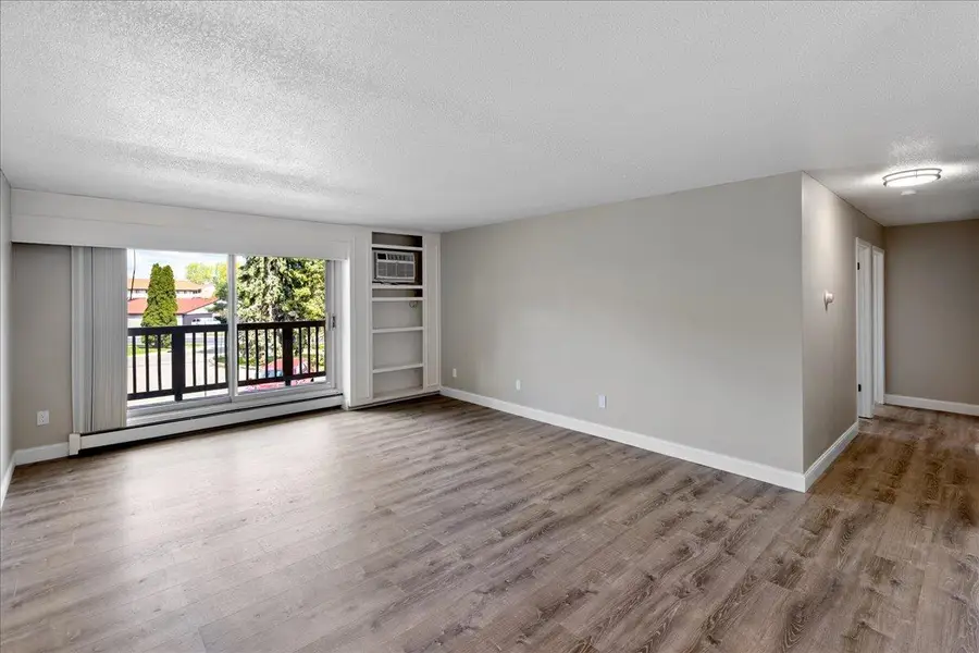 2011 E 122nd Street #D11, Burnsville, MN 55337 - #2