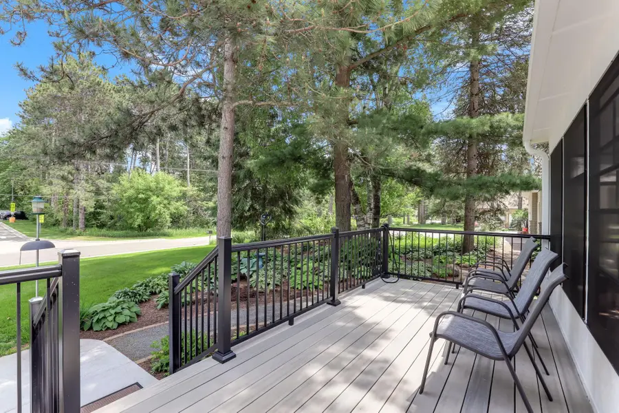 645 Warner Avenue S, Mahtomedi, MN 55115 - #3