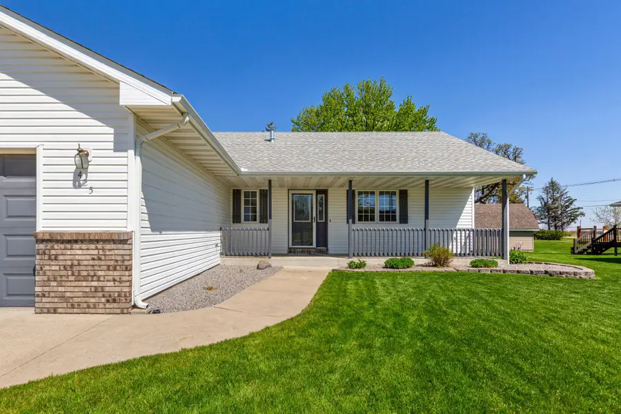 425 Hazeltine Place Ne, Owatonna, MN 55060 - #3