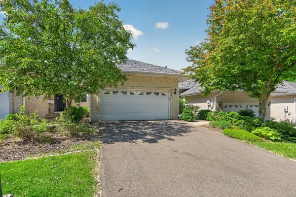 370 Mendota Road W, West Saint Paul, MN 55118