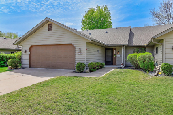 1367 Jackson Drive, Hastings, MN 55033