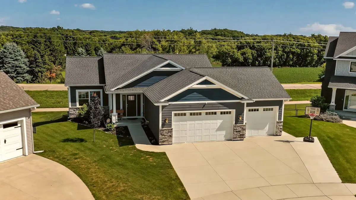 695 Marcus Pl Ne, Byron, MN 55920 - #1