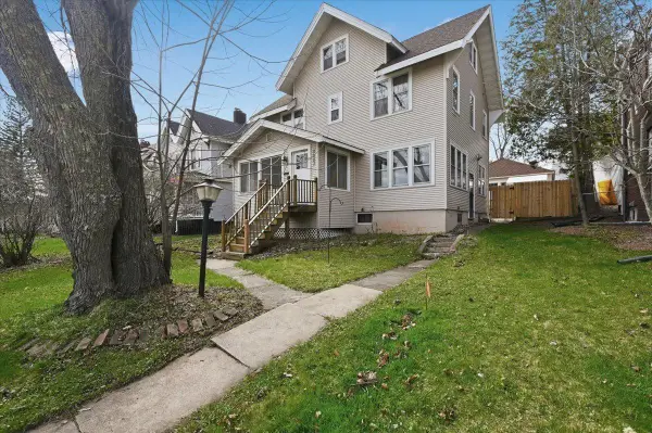 2327 E 4th Street, Duluth, MN 55812
